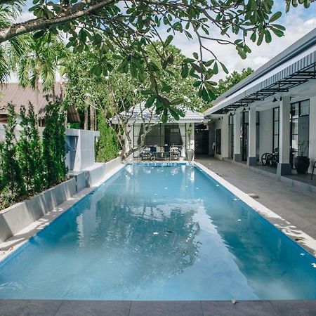 La Riva Boutique Hotel Kamphaeng Phet Exteriör bild
