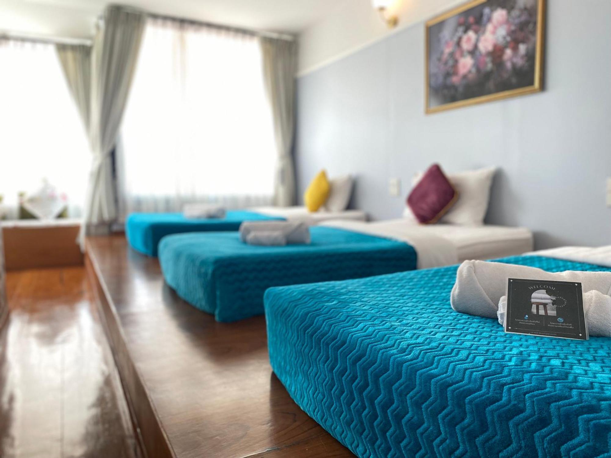 La Riva Boutique Hotel Kamphaeng Phet Exteriör bild