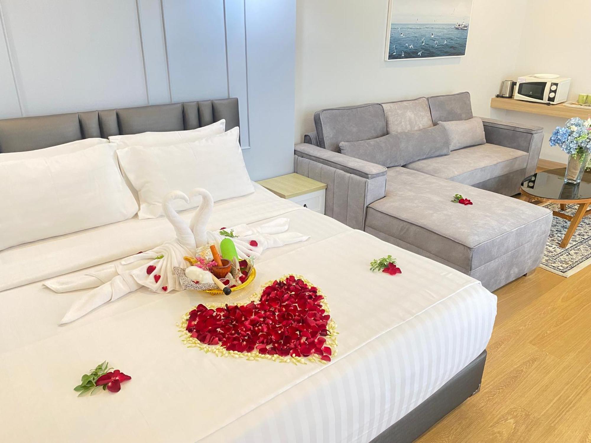 La Riva Boutique Hotel Kamphaeng Phet Exteriör bild