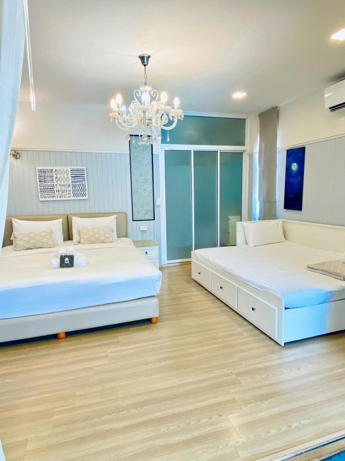 La Riva Boutique Hotel Kamphaeng Phet Exteriör bild