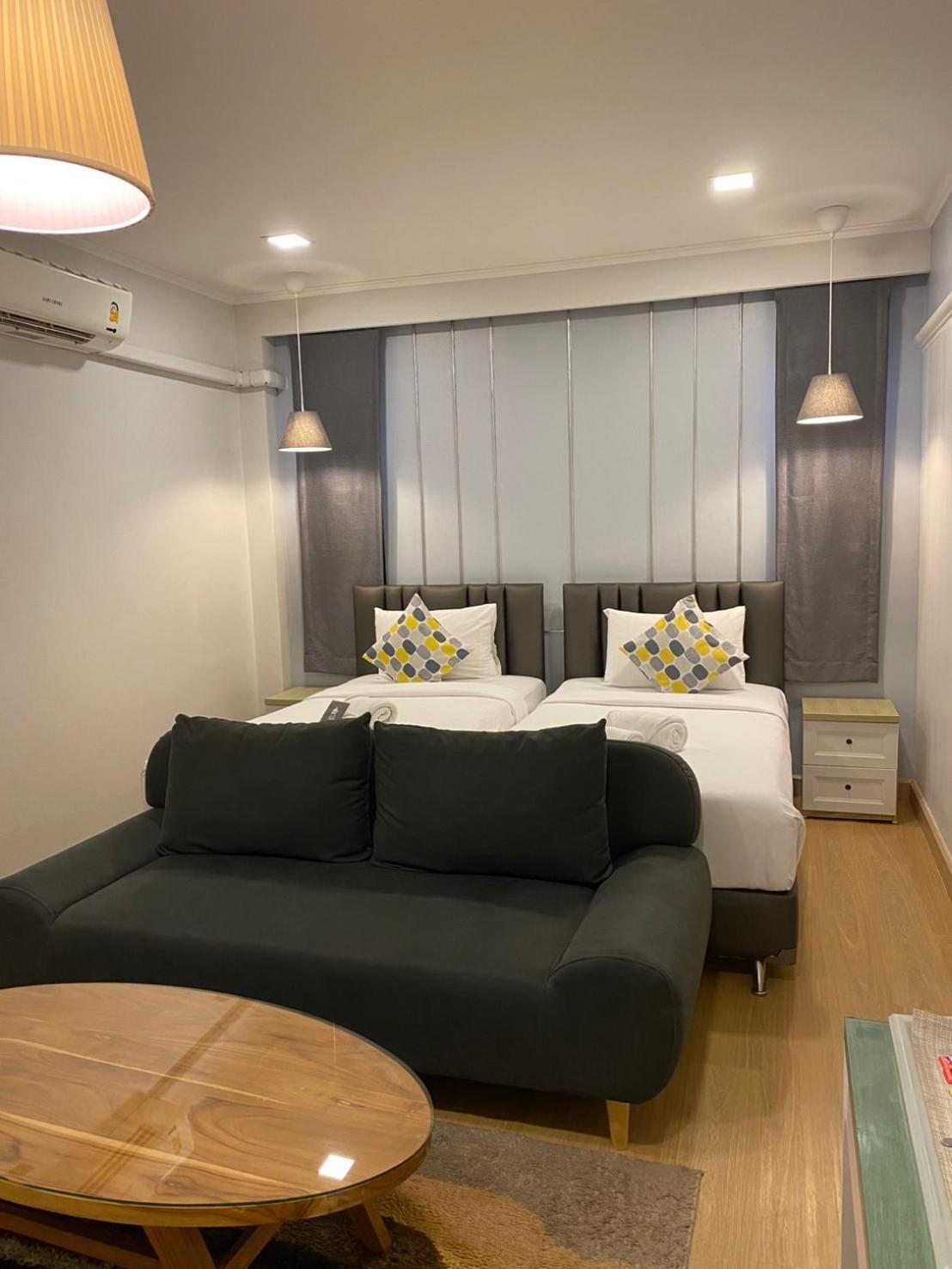 La Riva Boutique Hotel Kamphaeng Phet Exteriör bild
