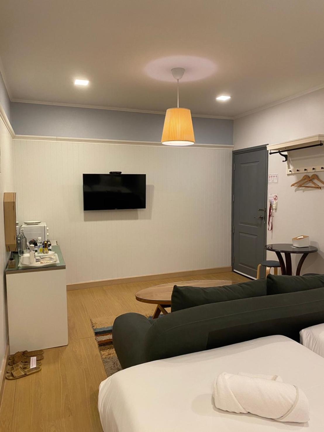 La Riva Boutique Hotel Kamphaeng Phet Exteriör bild
